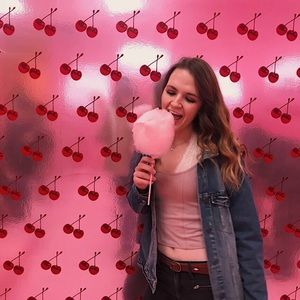 Meet your Posher, Nicole